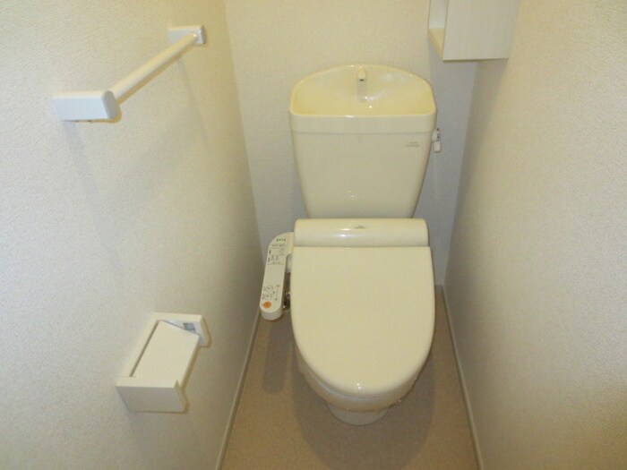 物件内観写真8　(トイレ)