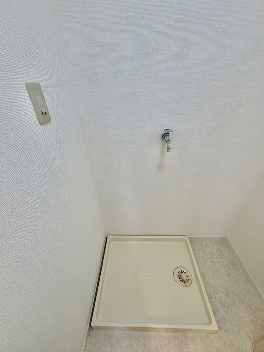 物件内観写真12　(洗濯機置場)