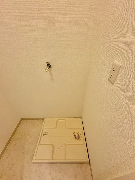 物件内観写真13　(洗濯機置場)