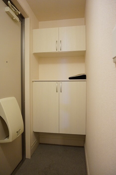 物件内観写真7　(玄関)