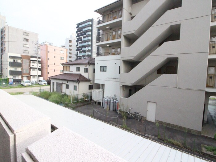 物件内観写真11　(室内からの展望)