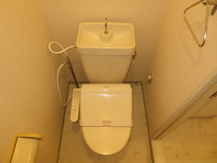 物件内観写真8　(トイレ)