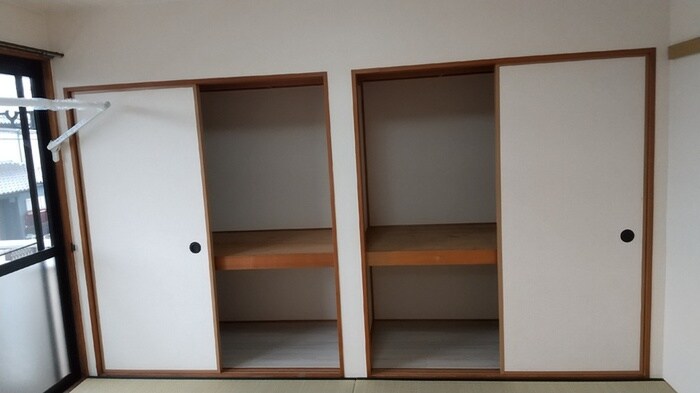 物件内観写真12　(収納)