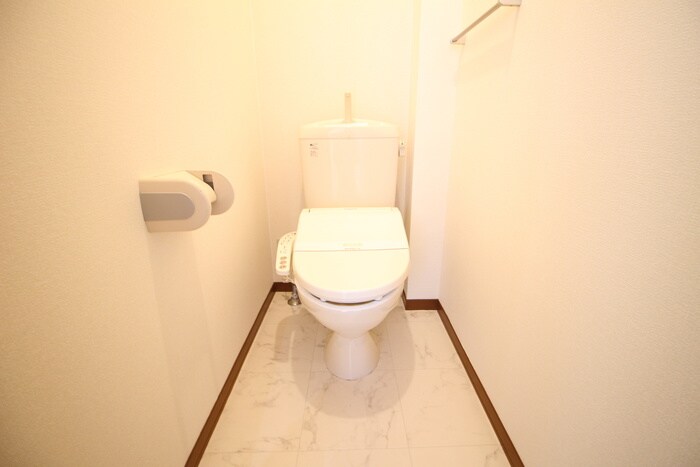 物件内観写真12　(トイレ)