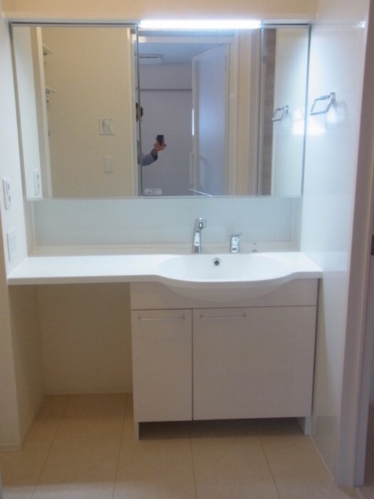 物件内観写真7　(洗面)