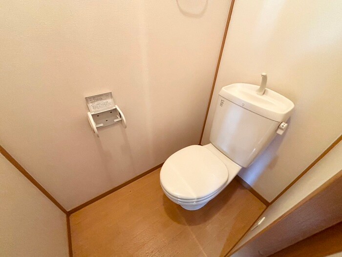 物件内観写真11　(トイレ)