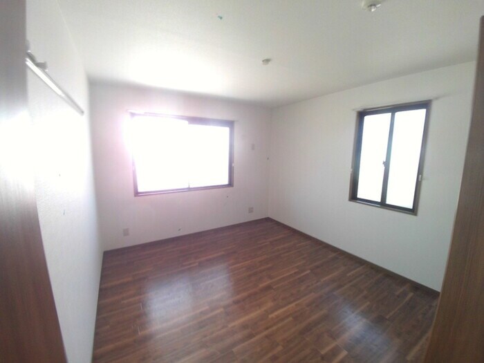 物件内観写真4　(居室)