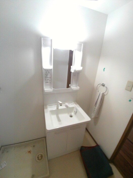 物件内観写真8　(洗面)