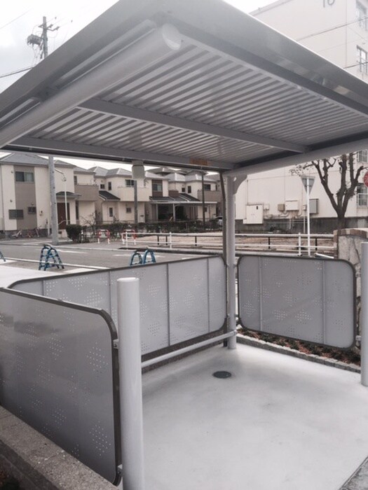 物件外観写真5　(駐輪場)