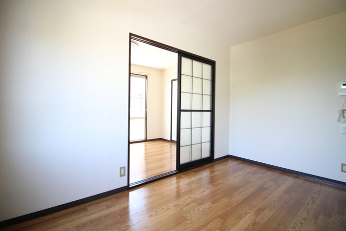 物件内観写真13　(居室)