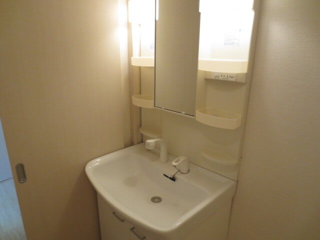 物件内観写真11　(洗面)