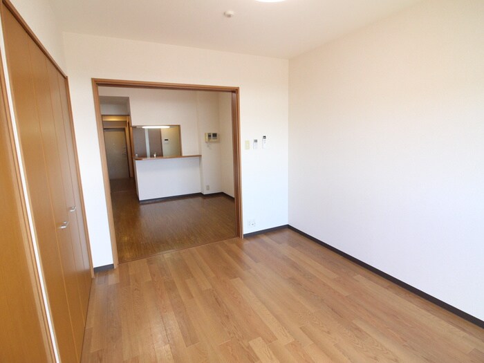 物件内観写真7　(居室)