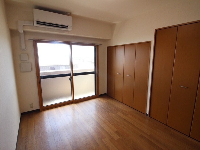 物件内観写真9　(居室)