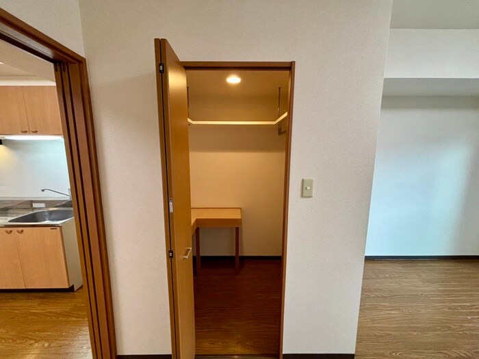 物件内観写真14　(収納)