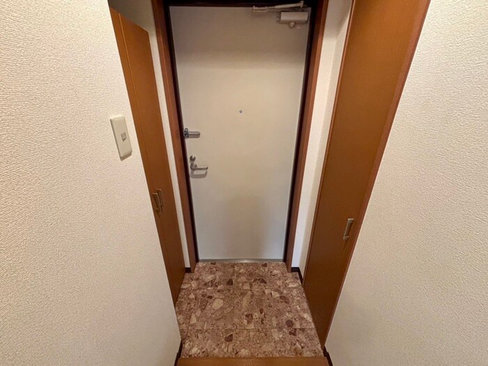 物件内観写真20　(玄関)