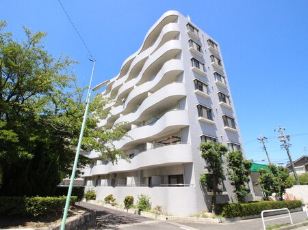 シャンクレ－ル植田外観写真