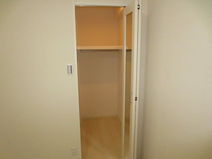 物件内観写真12　(収納)