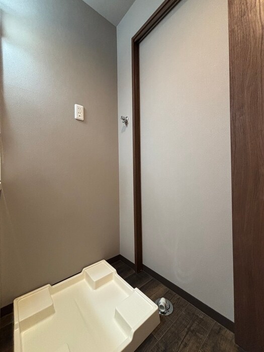 物件内観写真14　(洗濯機置場)