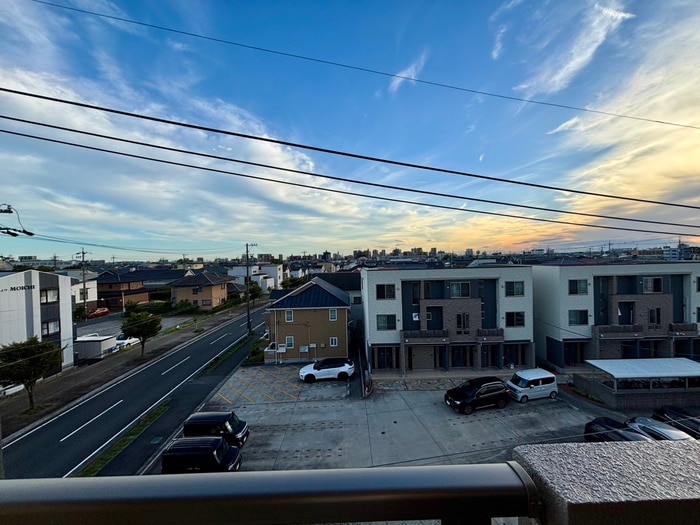 物件内観写真17　(室内からの展望)