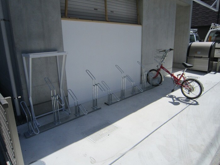 物件外観写真3　(駐輪場)