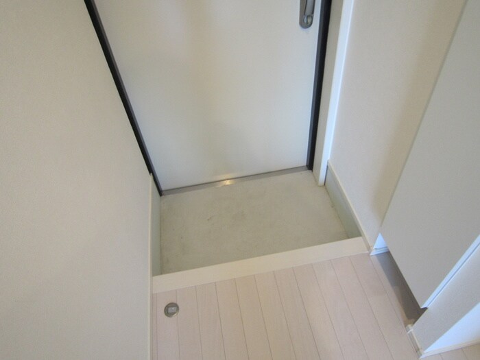 物件内観写真15　(玄関)