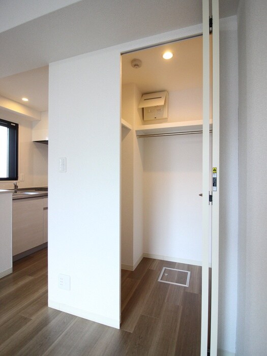 物件内観写真16　(収納)