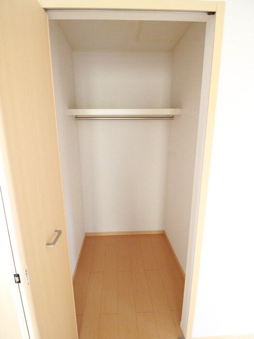 物件内観写真15　(収納)