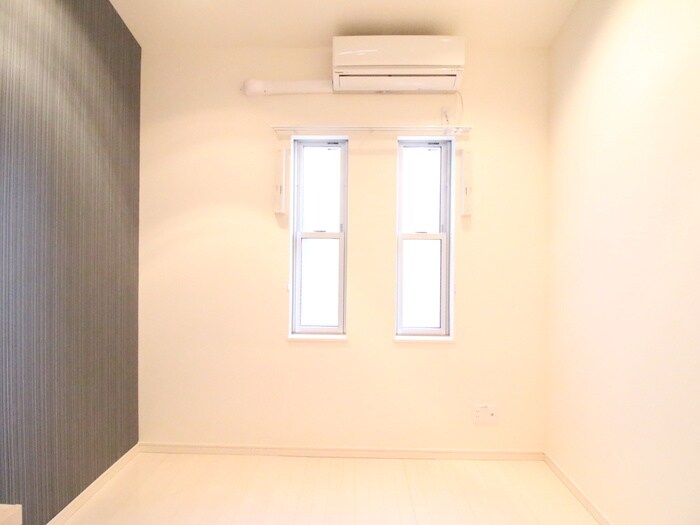 物件内観写真5　(居室)