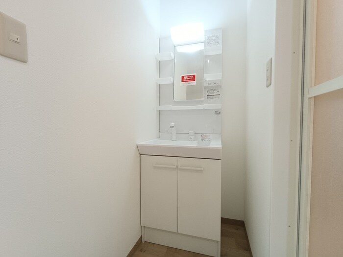 物件内観写真11　(洗面)