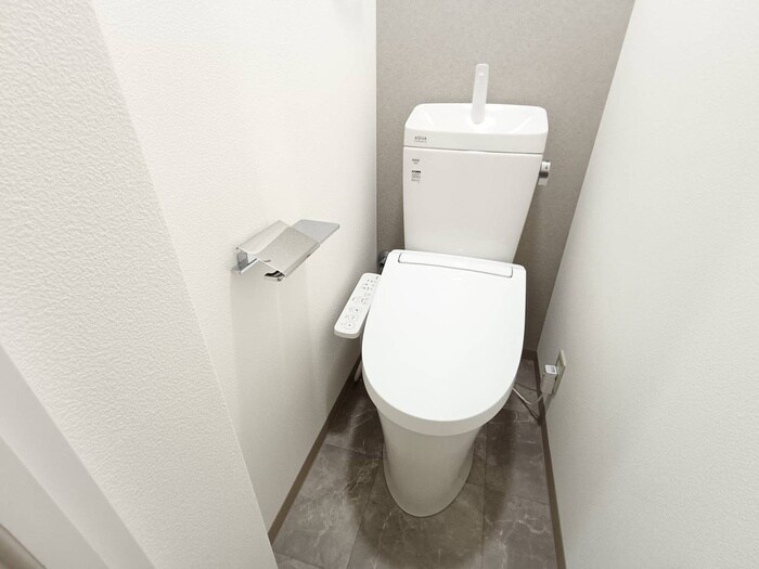 物件内観写真15　(トイレ)