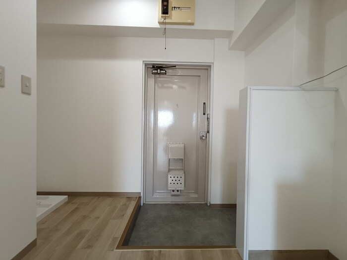 物件内観写真15　(玄関)