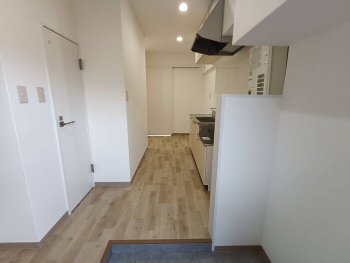 物件内観写真18　(廊下)