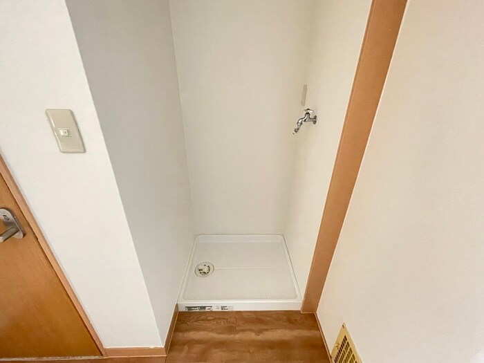 物件内観写真19　(洗濯機置場)