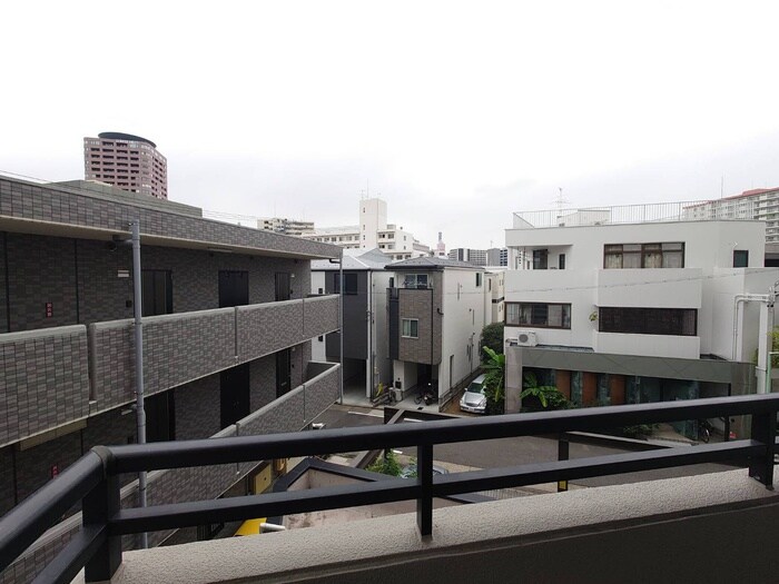 物件内観写真16　(室内からの展望)