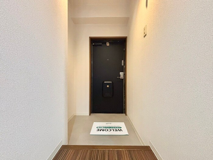 物件内観写真16　(玄関)