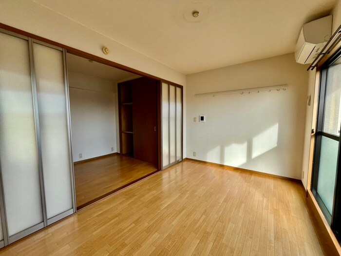 物件内観写真9　(居室)