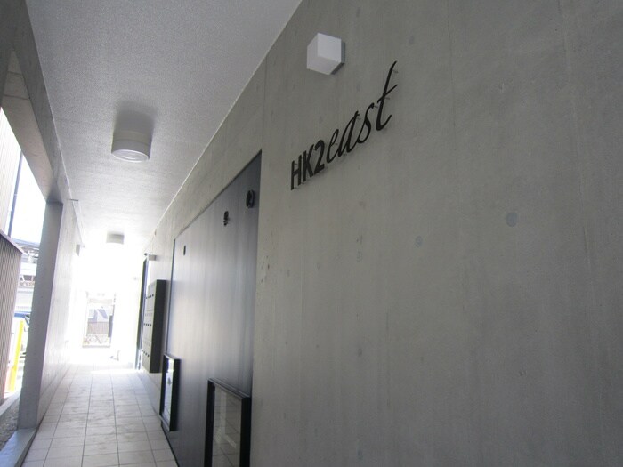 物件外観写真2　(エントランス部分)