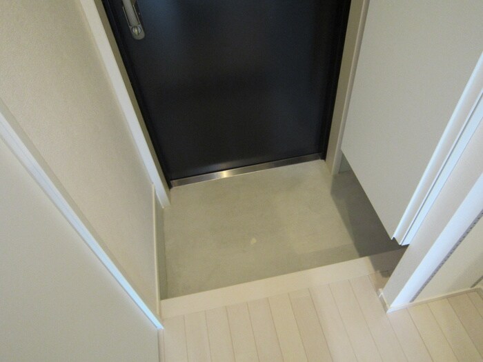 物件内観写真14　(玄関)