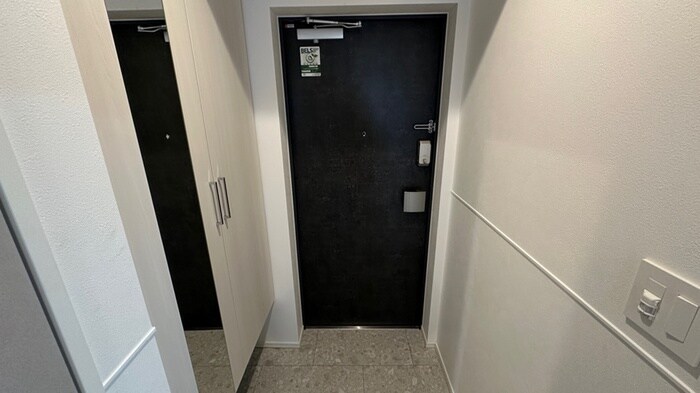 物件内観写真17　(玄関)