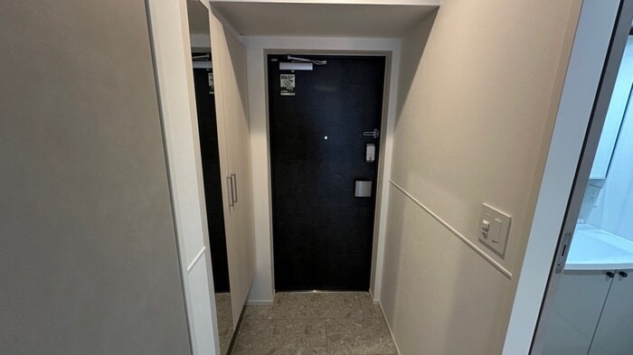 物件内観写真17　(玄関)