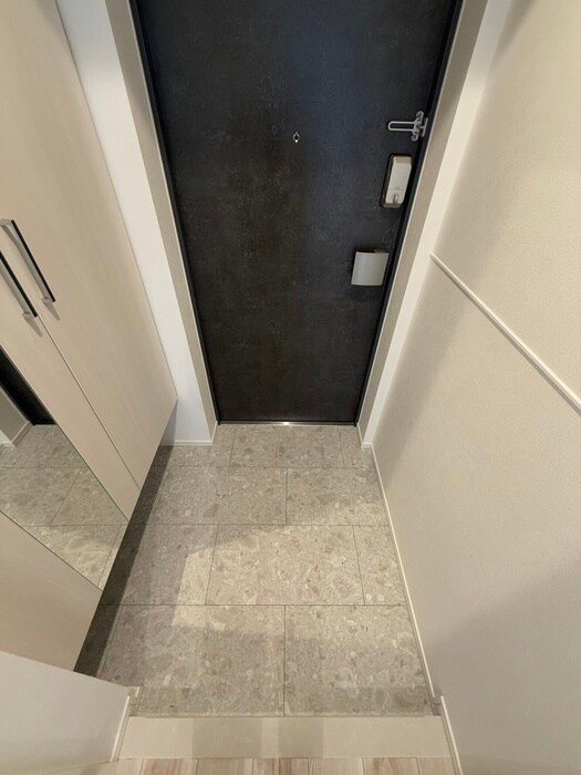 物件内観写真18　(玄関)