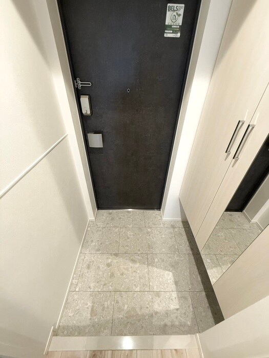 物件内観写真18　(玄関)