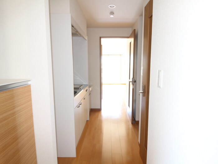 物件内観写真9　(廊下)