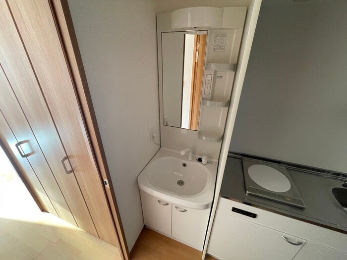 物件内観写真12　(洗面)