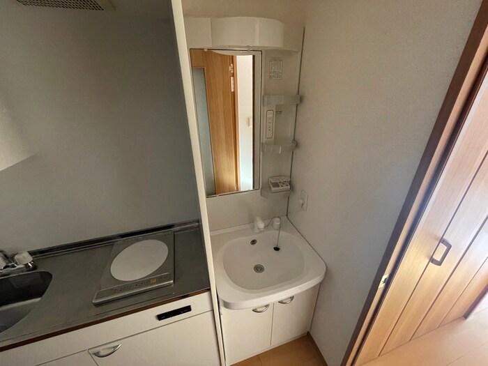 物件内観写真12　(洗面)