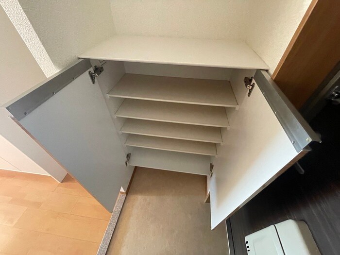 物件内観写真16　(靴箱)