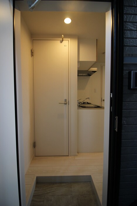 物件内観写真8　(玄関)