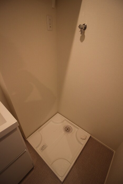 物件内観写真12　(洗濯機置場)