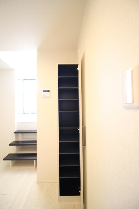 物件内観写真16　(収納)