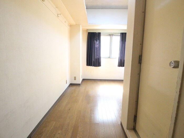 物件内観写真13　(廊下)